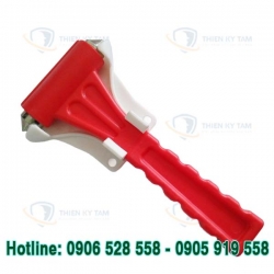 BÚA THOÁT HIỂM CHO Ô TÔ